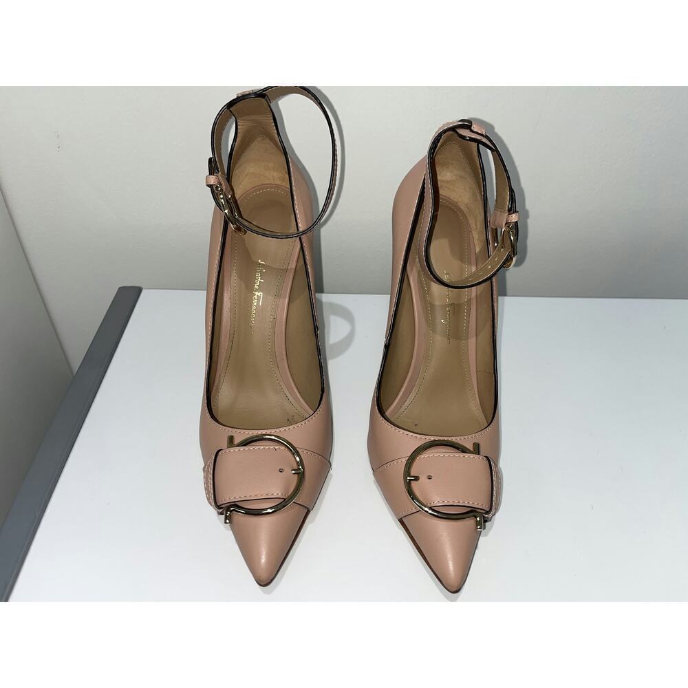 Salvatore Ferragamo Women's Pink Leather Pointed Toe Pumps Size 10C